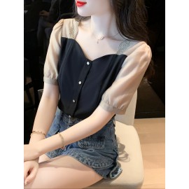 女性向けの新しい夏のフランス風ヴィンテージ半袖シャツ、スクエアネックラインと刺繍されたシフォン上着を特徴としています。