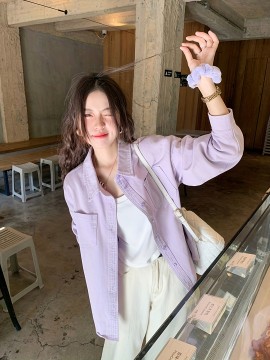 女性用ライトパープルの長袖ボタンアップシャツ - スタイリッシュな韓国デザイン、ポリエステル生地、襟＆胸ポケット、カジュアルまたはオフィスウェアに最適