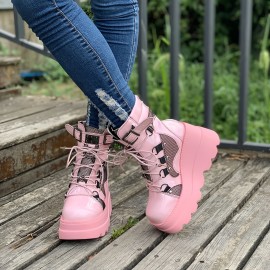 【日常履き】シックなピンクのプラットフォームウェッジアンクルブーツ（女性用）- フェイクカバーレースアップ、バックルストラップ、快適な生地裏地、耐久性のあるPUソール - カジュアルウェアに最適、カジュアルアンクルブーツ|バックルストラップのディテール|合成カバーブーツ、ハイヒールブーツ